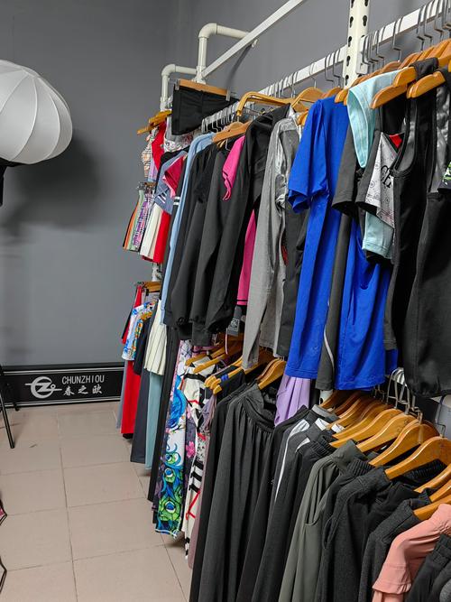 广州春之欧服饰与若邻服饰 双品牌协同驱动的快时尚供应链样本
