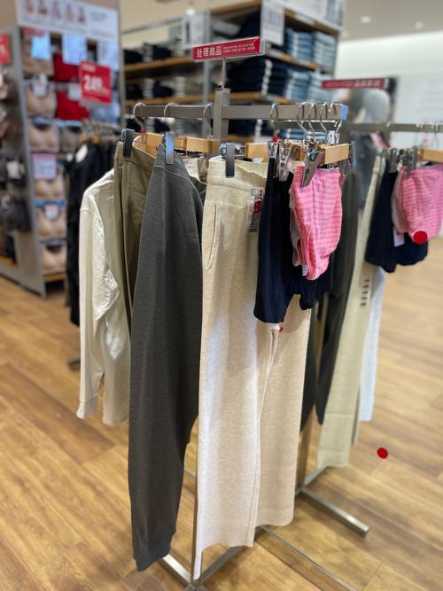 那次我一次性清空了若邻服饰的“处理品”专架